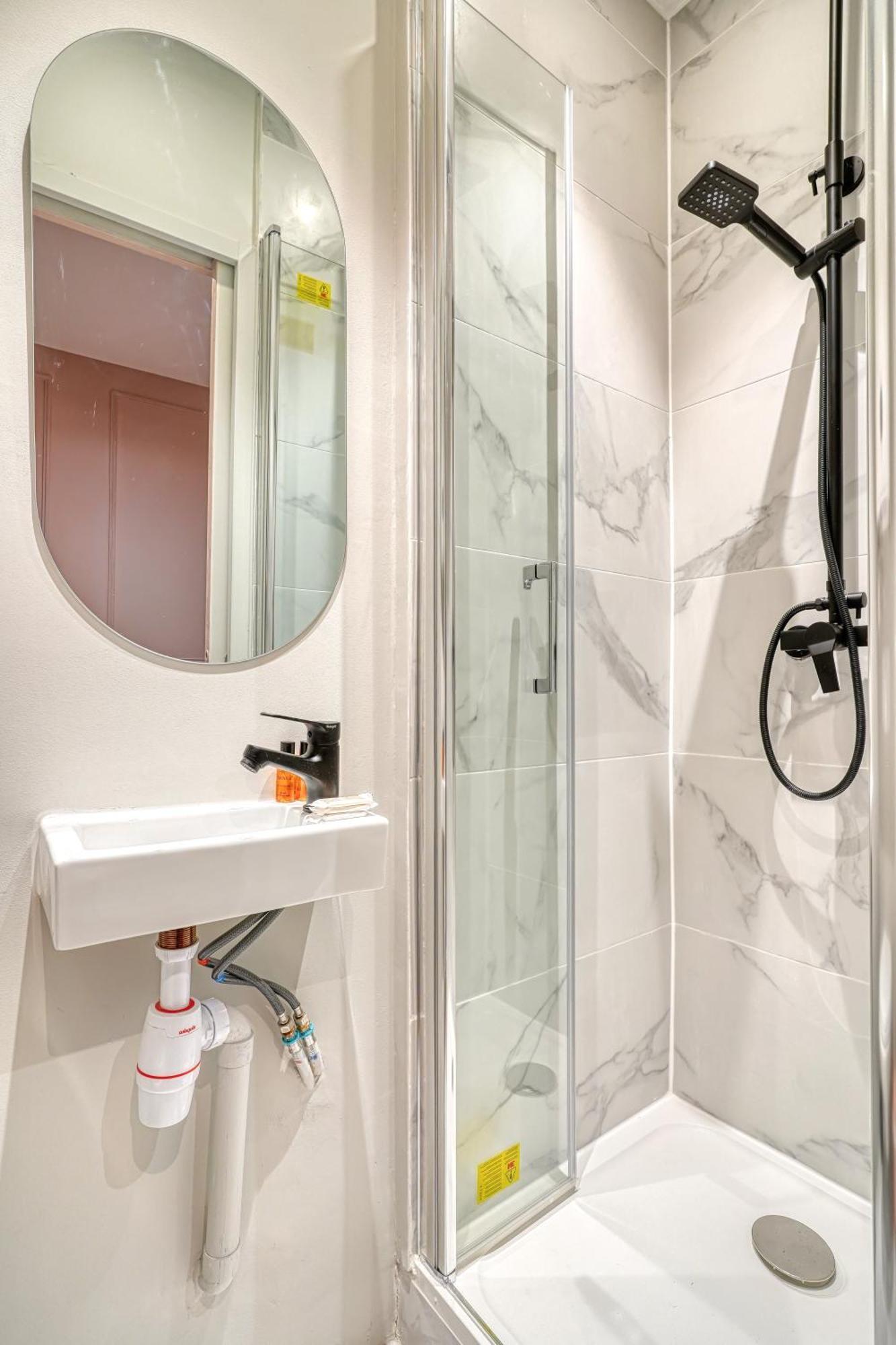 Suite Anna In Paris Republique Exterior photo